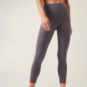 Athleta stash pocket legging 7/8 in blush. Size L